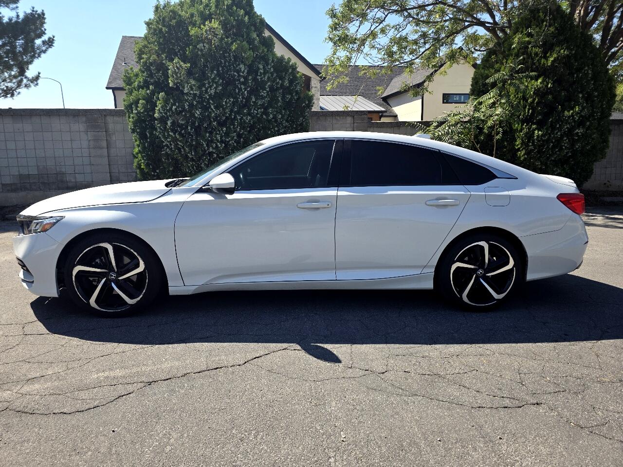 2018 Honda Accord Sport 1.5T photo 2