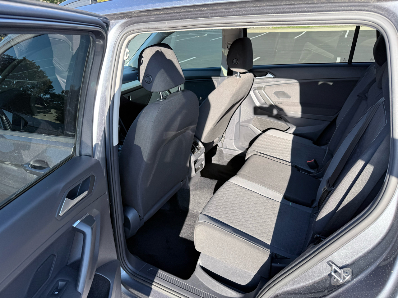 2021 Volkswagen Tiguan S photo 9