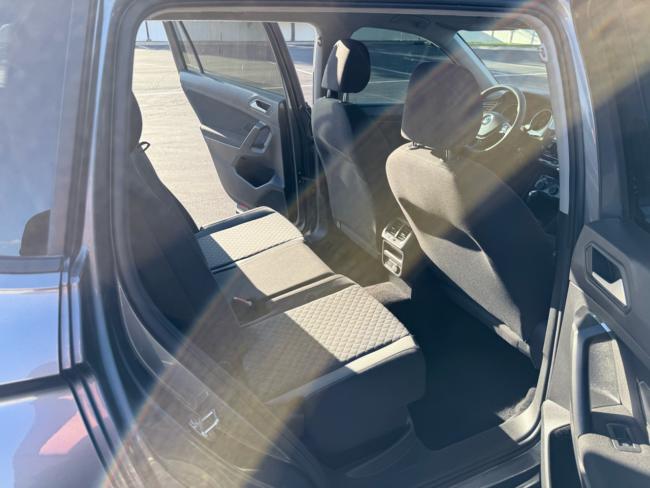 2021 Volkswagen Tiguan S photo 11