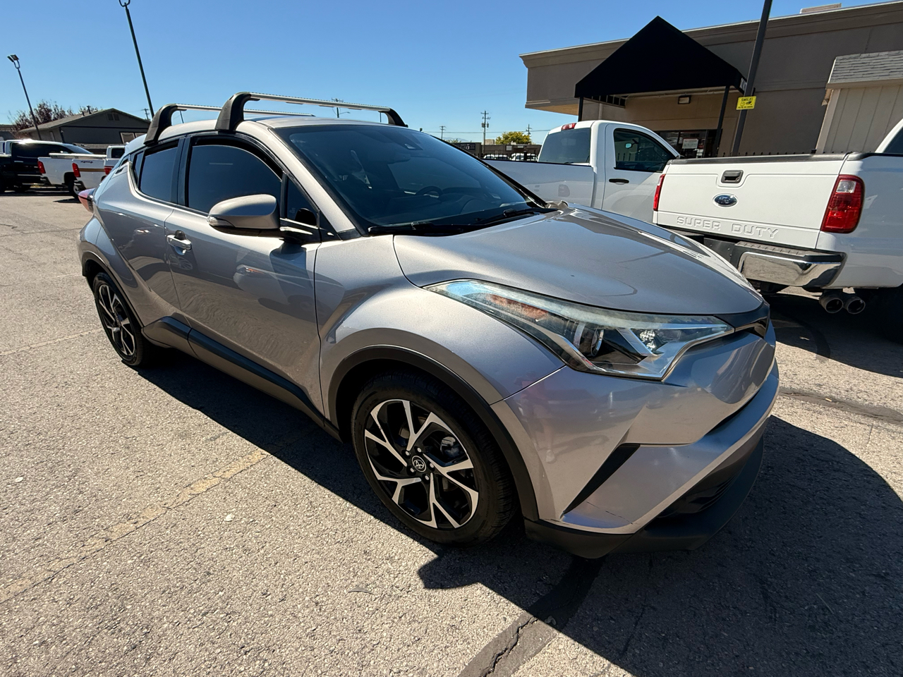 2018 Toyota C-HR XLE Premium photo 4