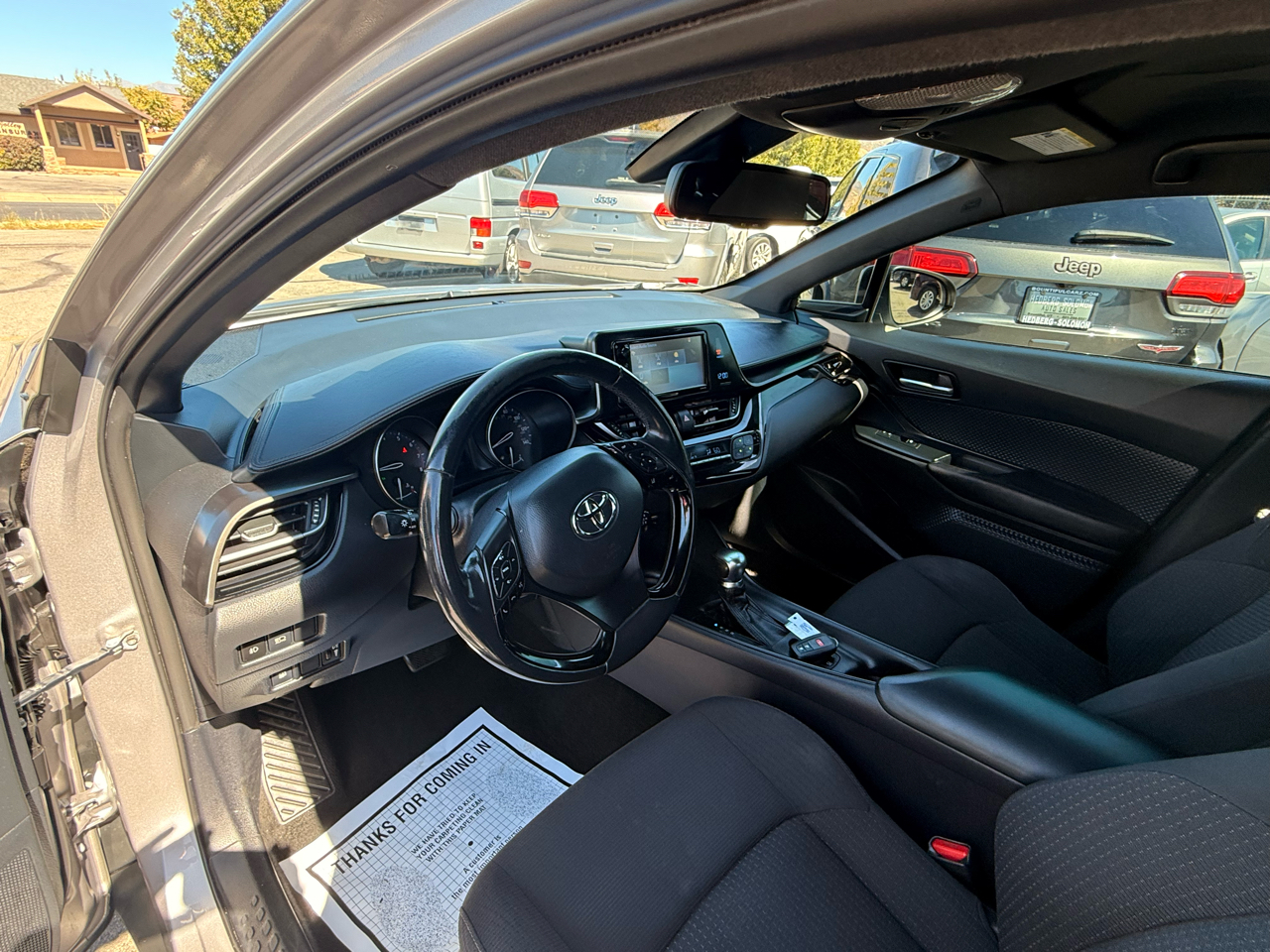 2018 Toyota C-HR XLE Premium photo 10