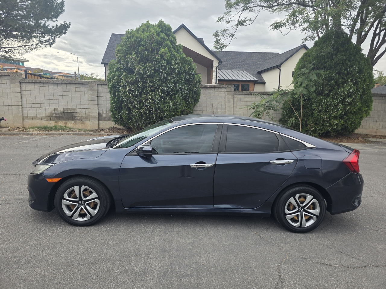 2017 Honda Civic LX photo 2