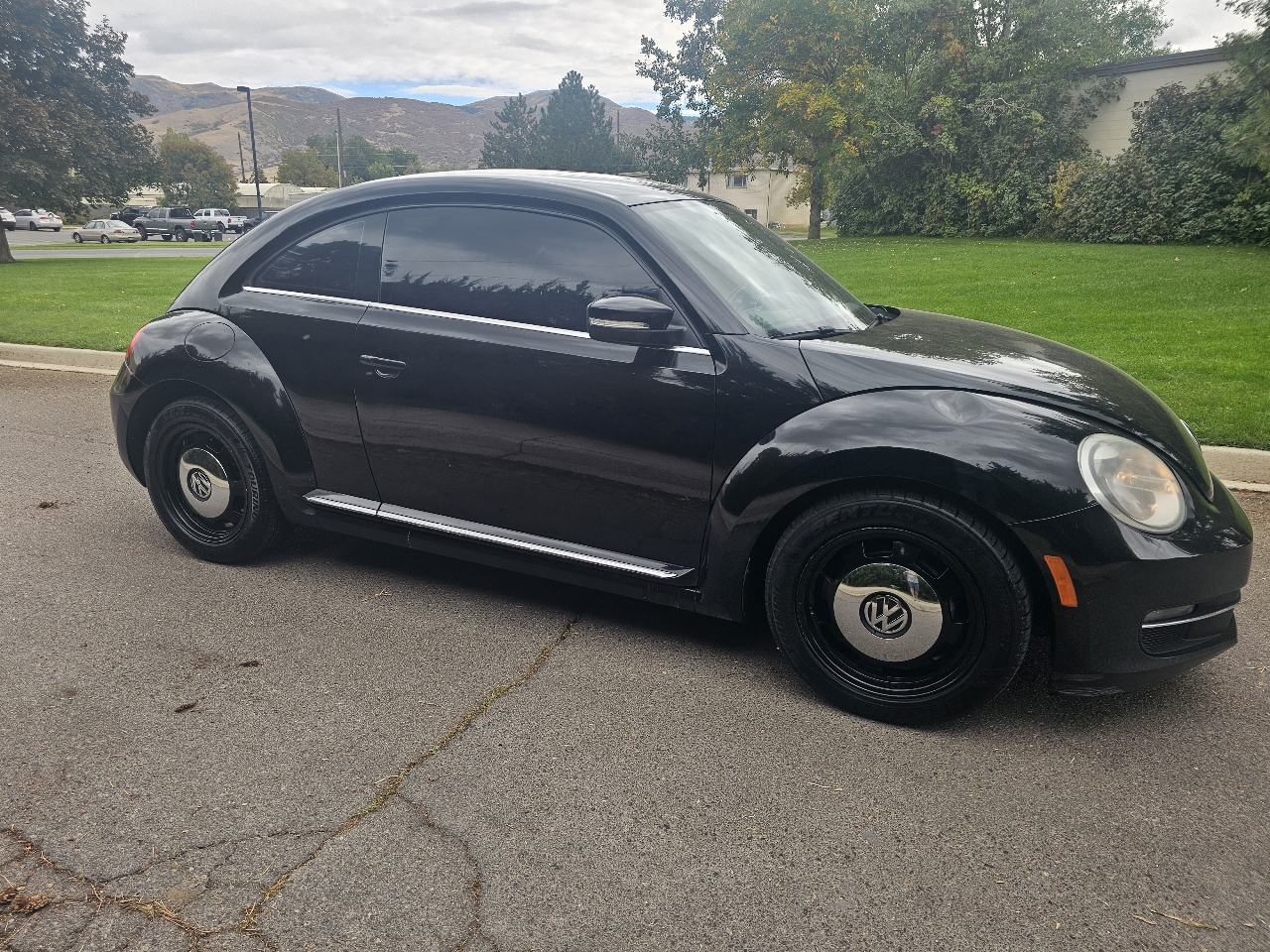2013 Volkswagen Beetle TDI photo 8