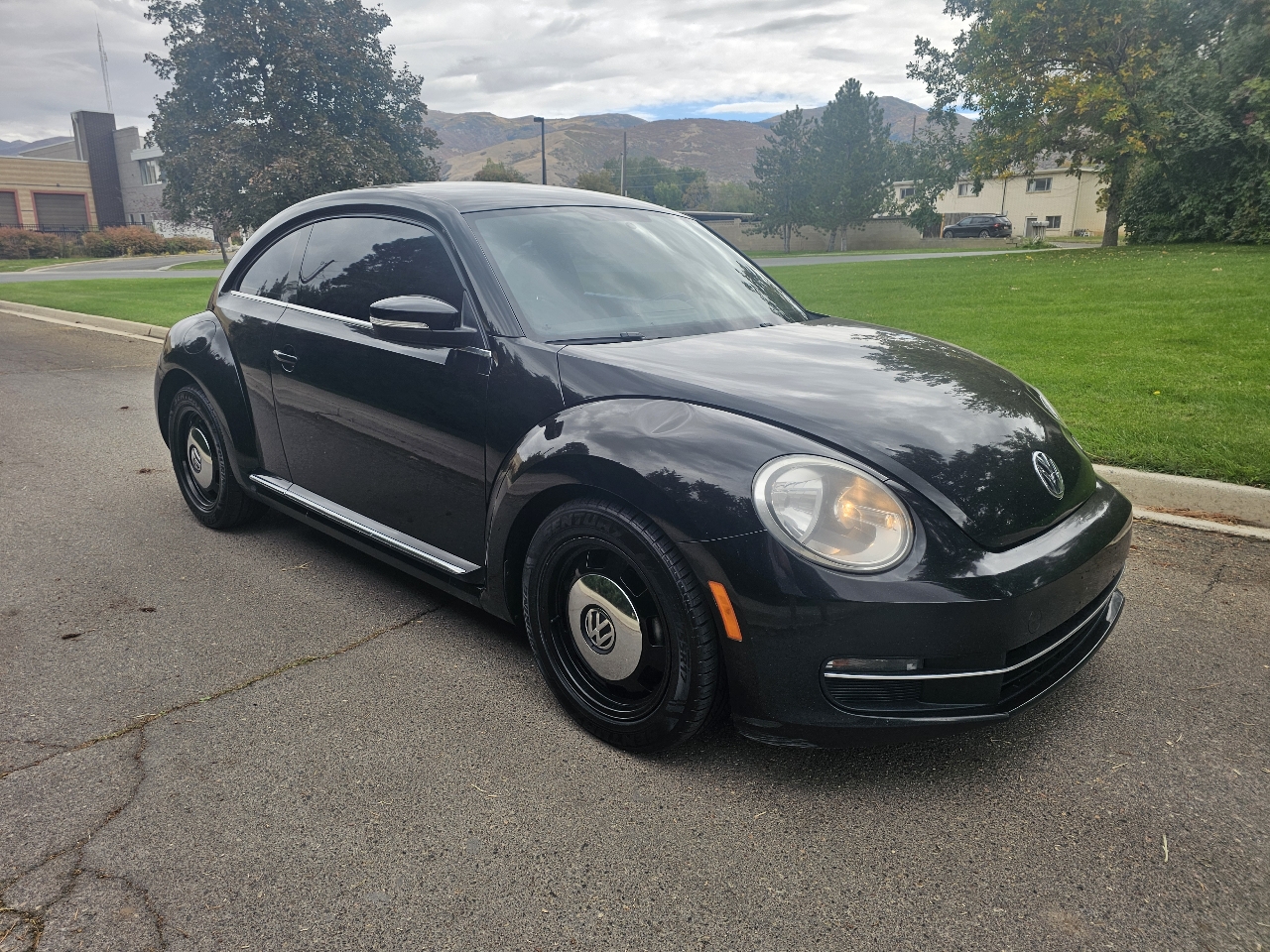 2013 Volkswagen Beetle TDI photo 9
