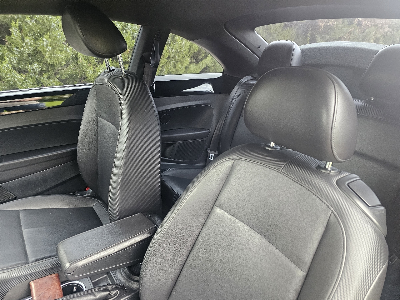 2013 Volkswagen Beetle TDI photo 15