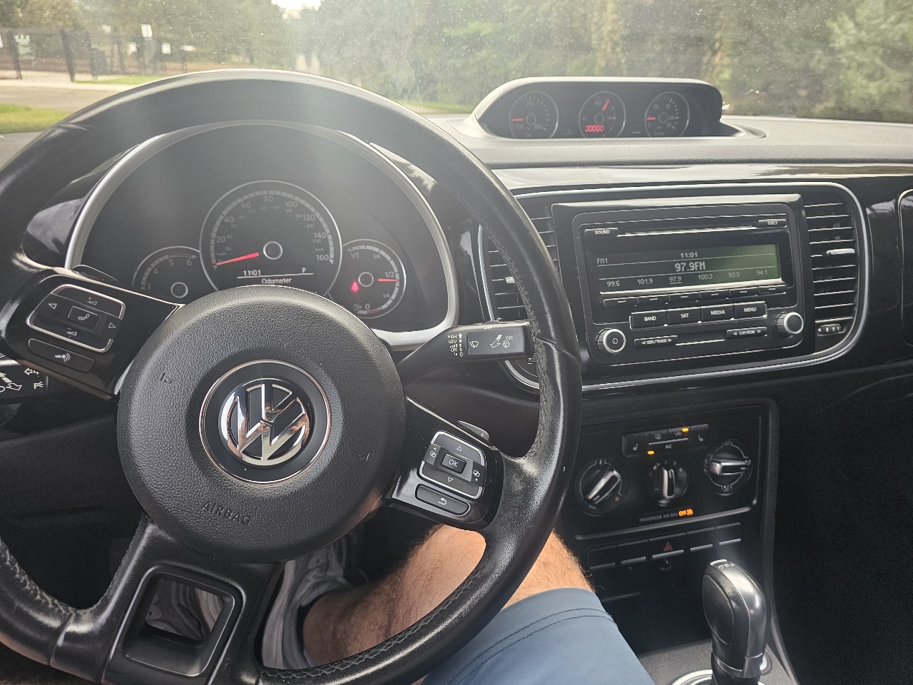 2013 Volkswagen Beetle TDI photo 18