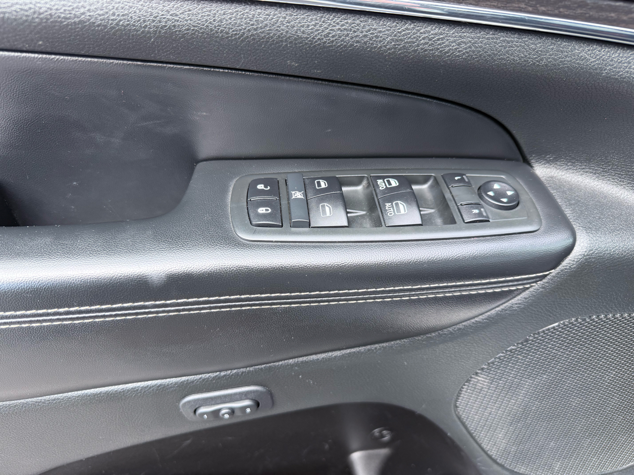 2014 Jeep Grand Cherokee Limited photo 17