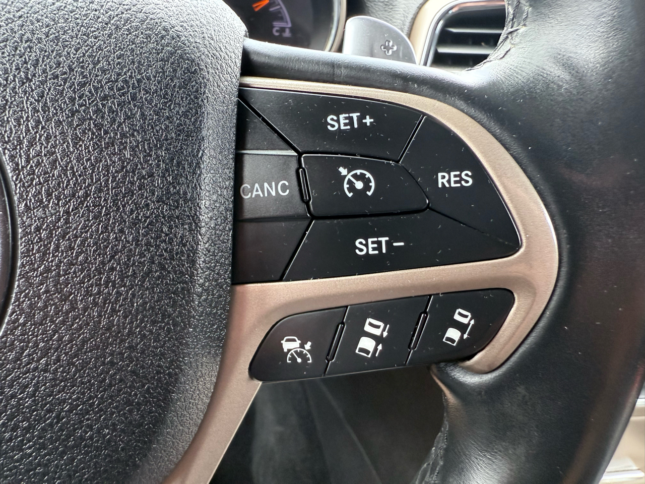 2014 Jeep Grand Cherokee Limited photo 19