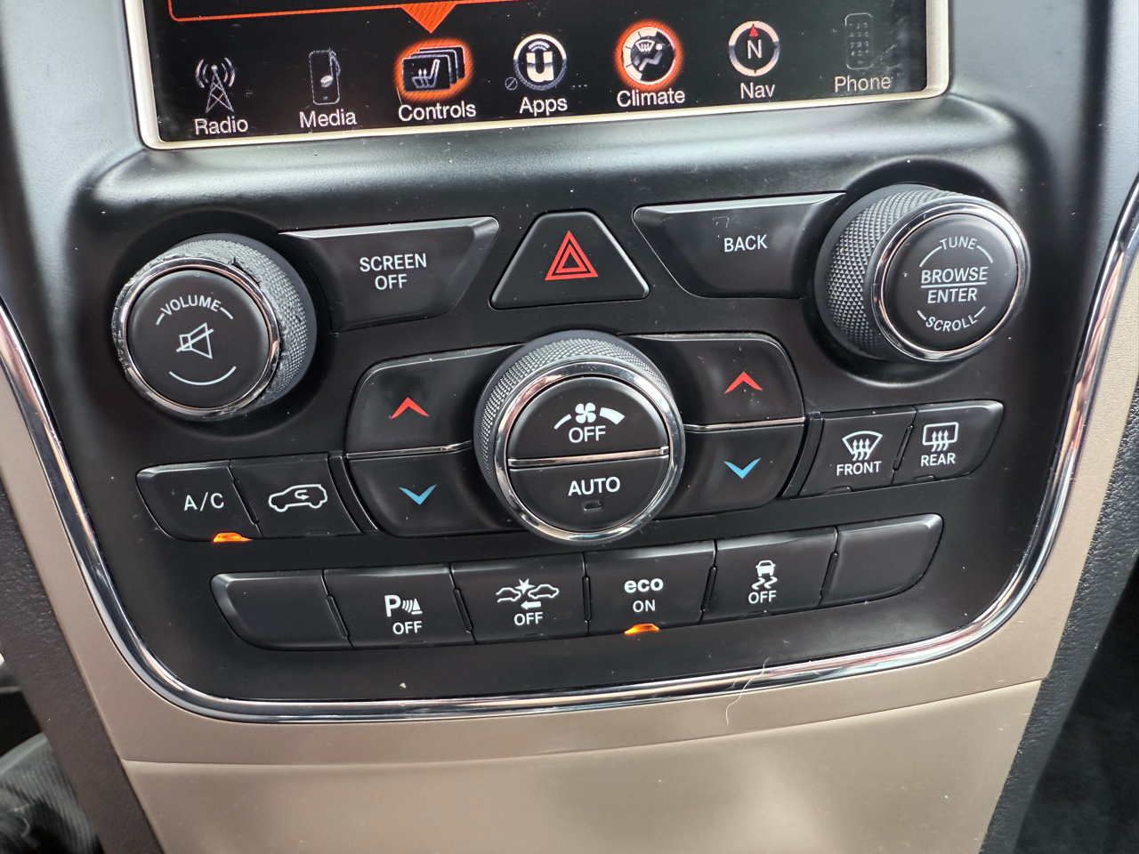 2014 Jeep Grand Cherokee Limited photo 23
