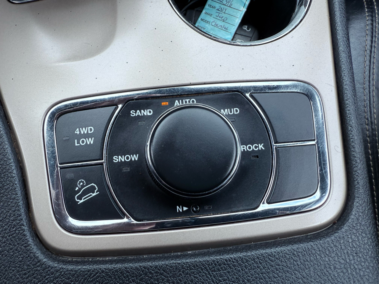 2014 Jeep Grand Cherokee Limited photo 24
