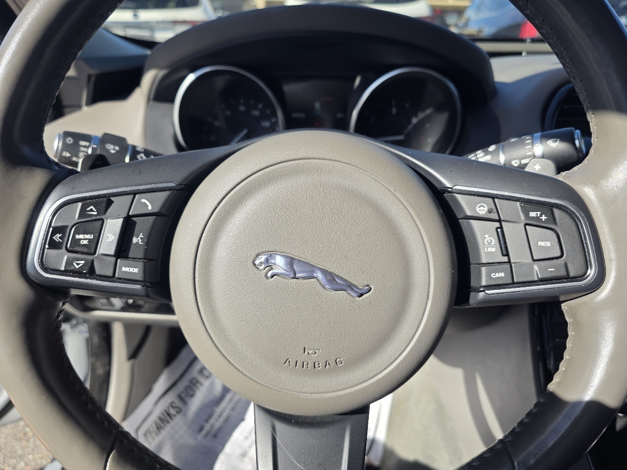 2017 Jaguar XE photo 15