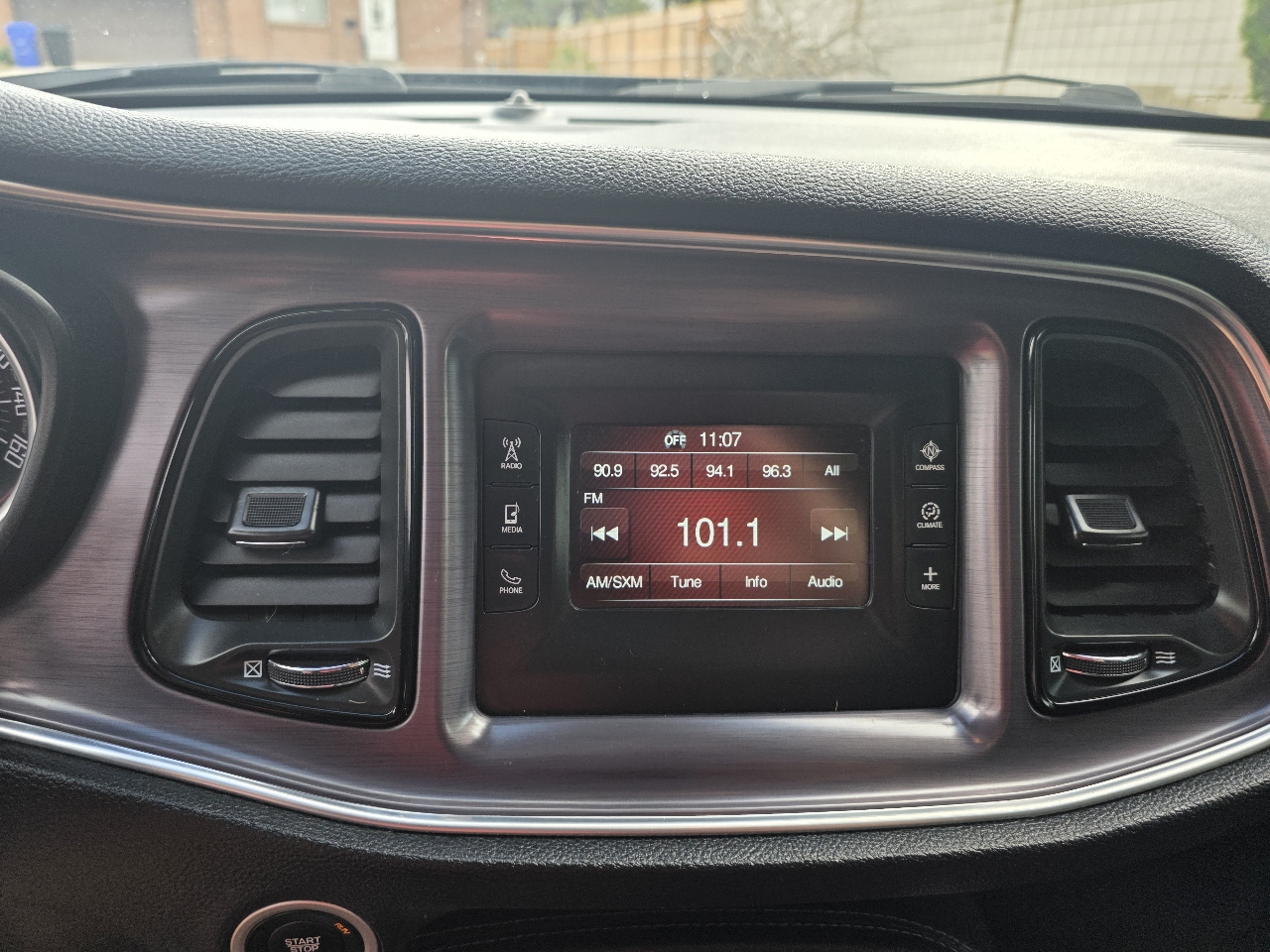 2016 Dodge Challenger SXT photo 14