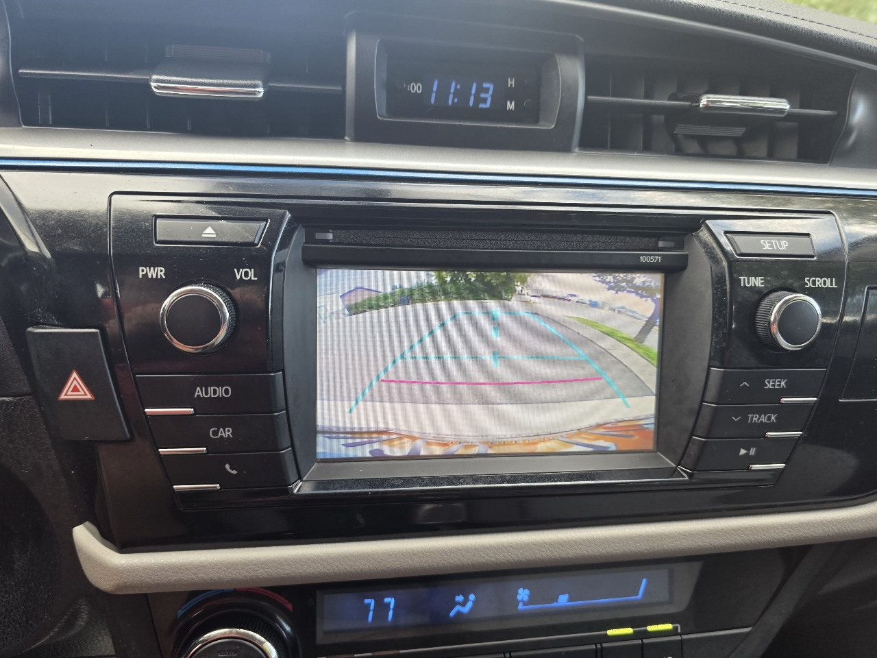 2016 Toyota Corolla LE photo 15