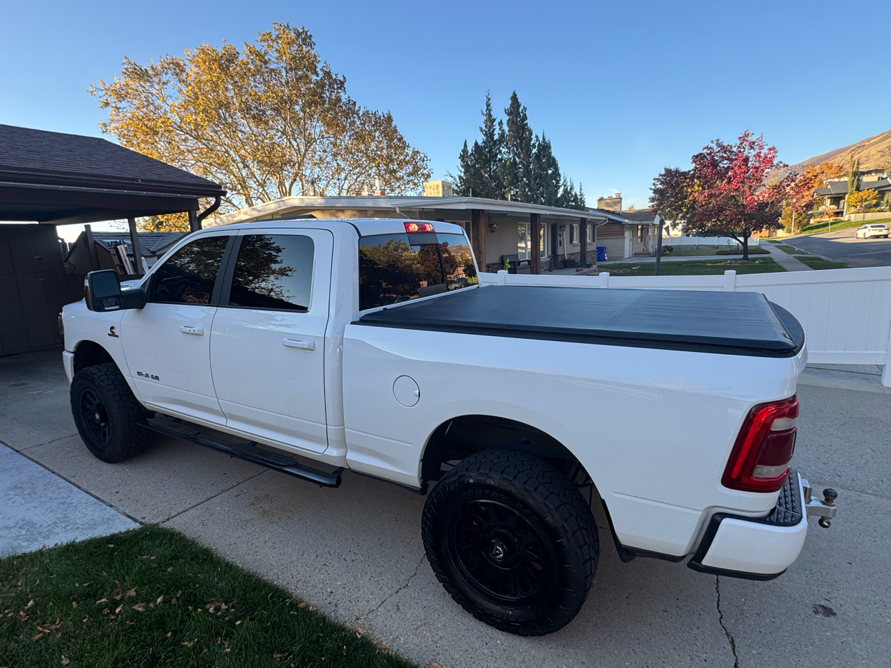 RAM 2500 Laramie 4x4 Crew Cab 6'4" Box 2024 RAM 2500 Laramie 4x4 Crew Cab 6'4" Box 2024