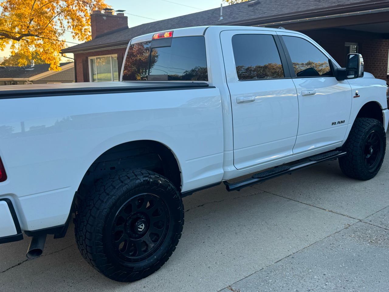 RAM 2500 Laramie 4x4 Crew Cab 6'4" Box 2024 RAM 2500 Laramie 4x4 Crew Cab 6'4" Box 2024