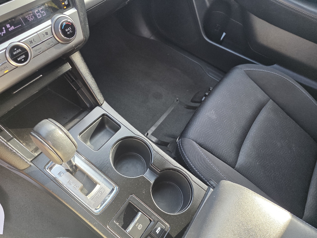 Subaru Legacy 4dr Sdn 2.5i Premium PZEV 2015 Subaru Legacy 4dr Sdn 2.5i Premium PZEV 2015