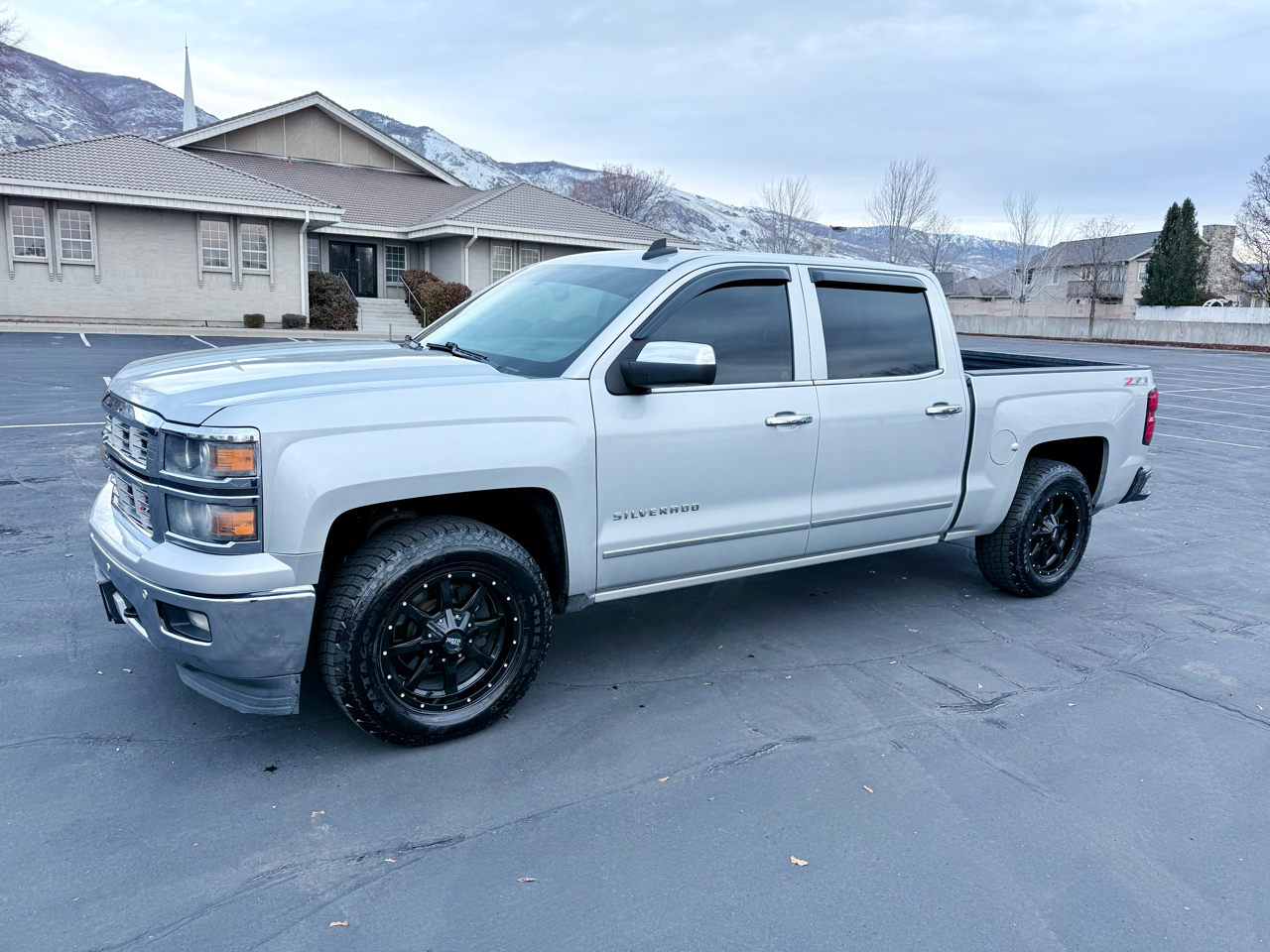 2015 Chevrolet Silverado 1500 4WD Crew Cab 143.5" LTZ w/2LZ