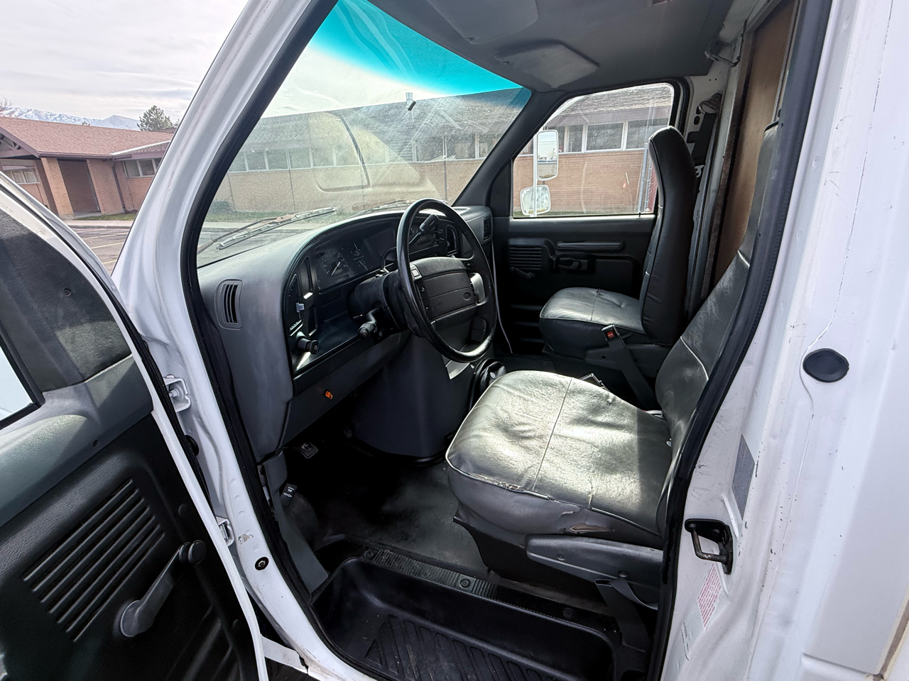 Ford Econoline Commercial Cutaway 138" WB SRW 1996