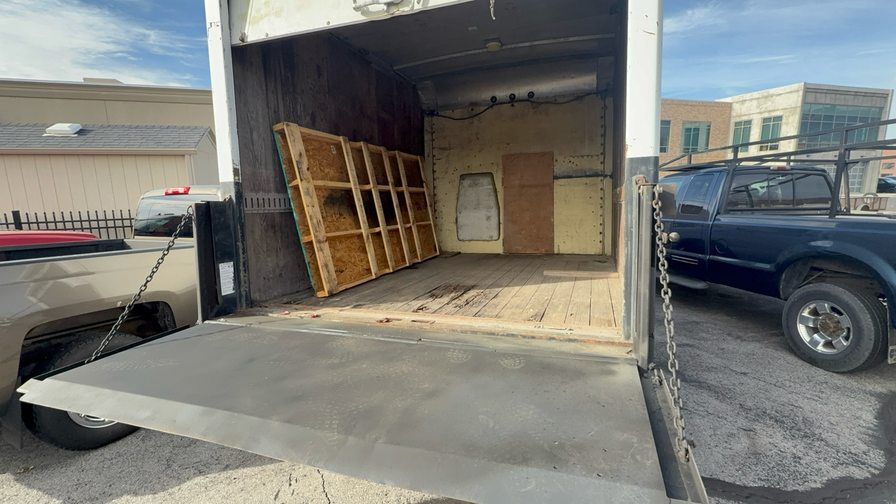 Ford Econoline Commercial Cutaway 138" WB SRW 1996