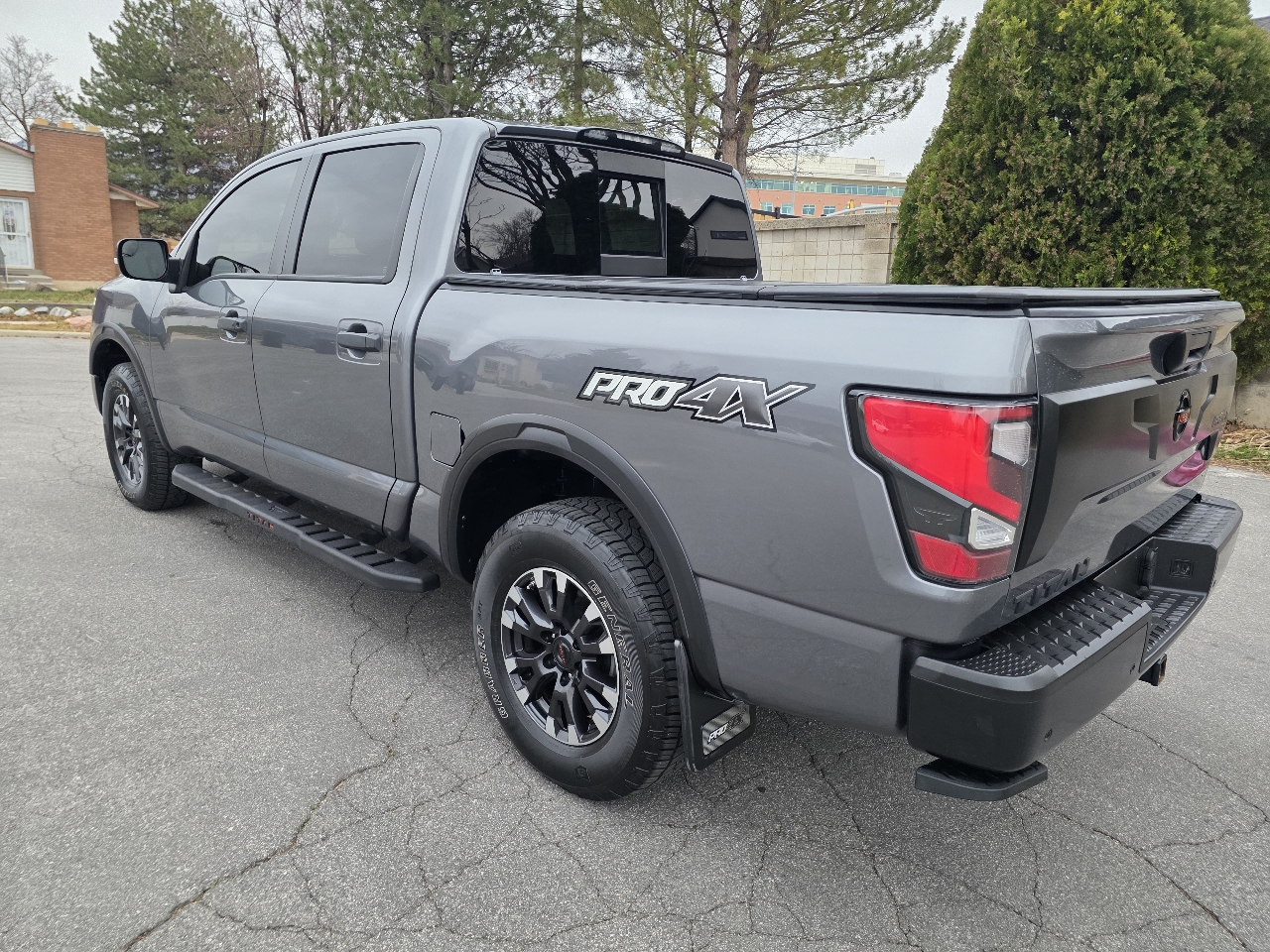 Nissan Titan 4x4 Crew Cab PRO-4X 2021