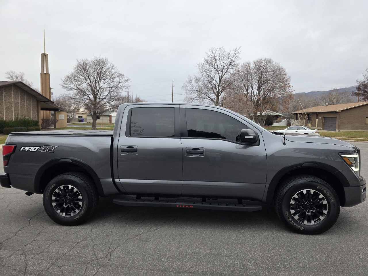Nissan Titan 4x4 Crew Cab PRO-4X 2021