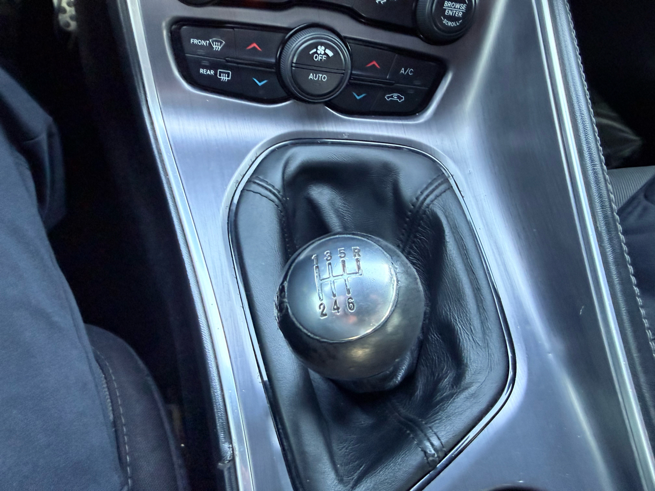 Dodge Challenger 2dr Cpe R/T 2015