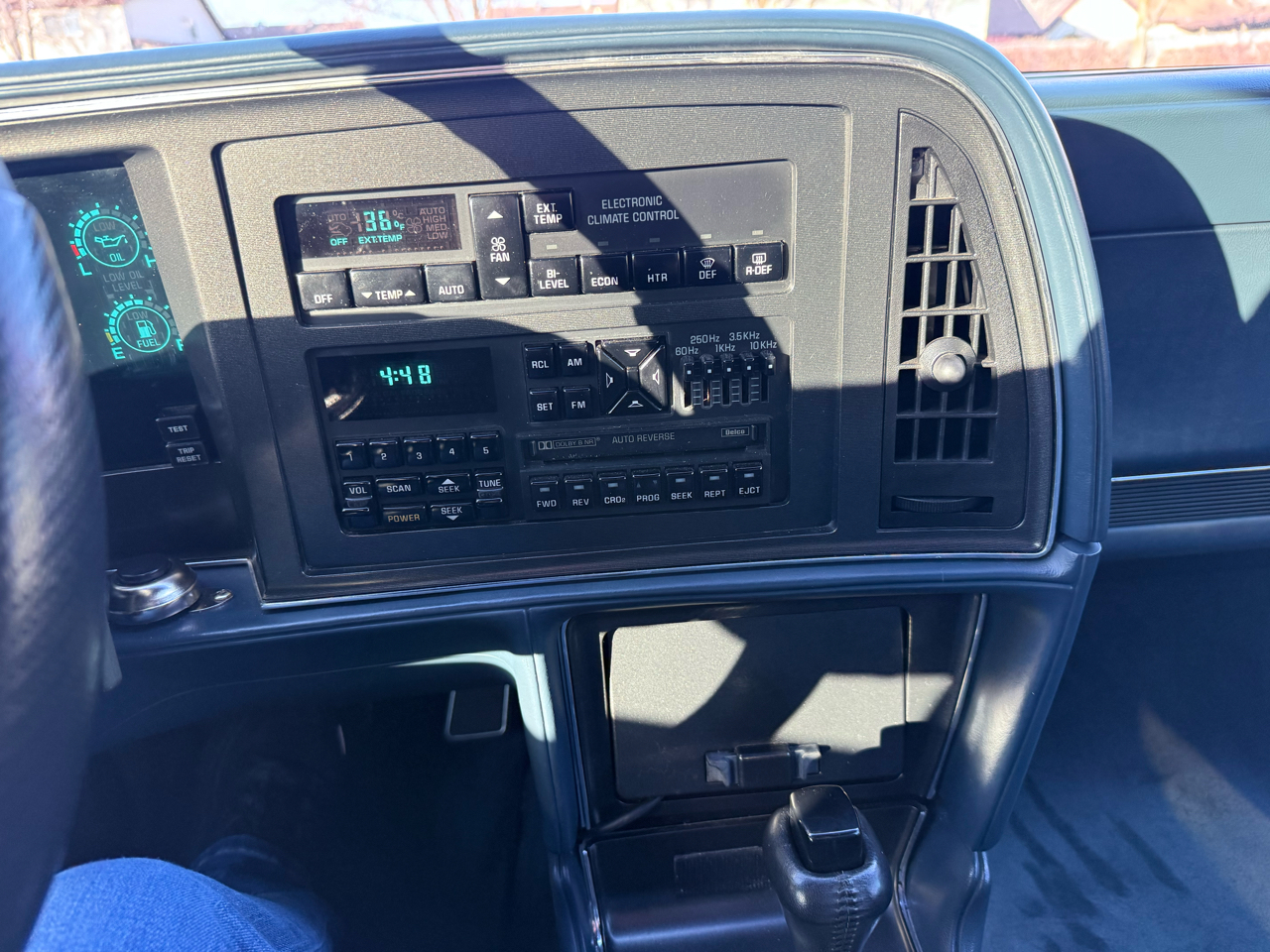 Buick Reatta 2dr Coupe 1990