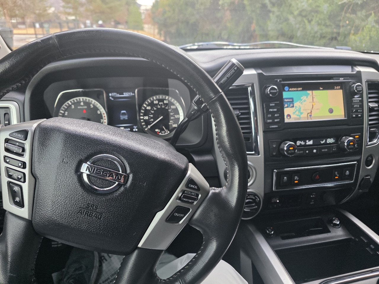 Nissan Titan 4x4 Crew Cab PRO-4X 2017