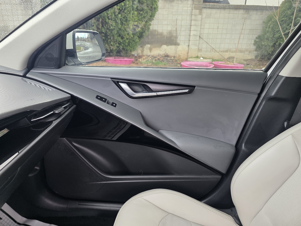 Kia Niro EX Touring FWD 2023