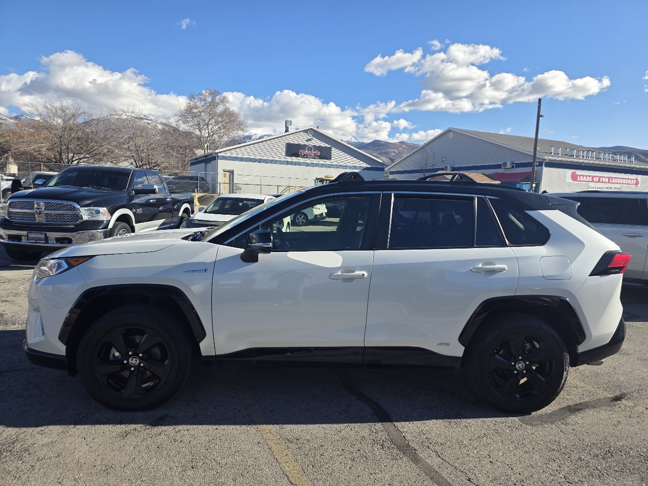 Toyota RAV4 Hybrid XSE AWD (Natl) 2020