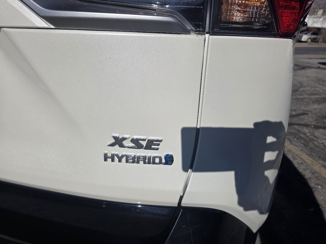 Toyota RAV4 Hybrid XSE AWD (Natl) 2020