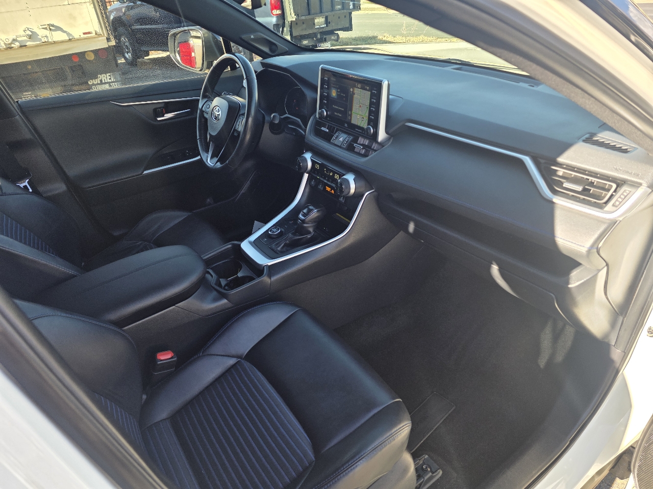 Toyota RAV4 Hybrid XSE AWD (Natl) 2020