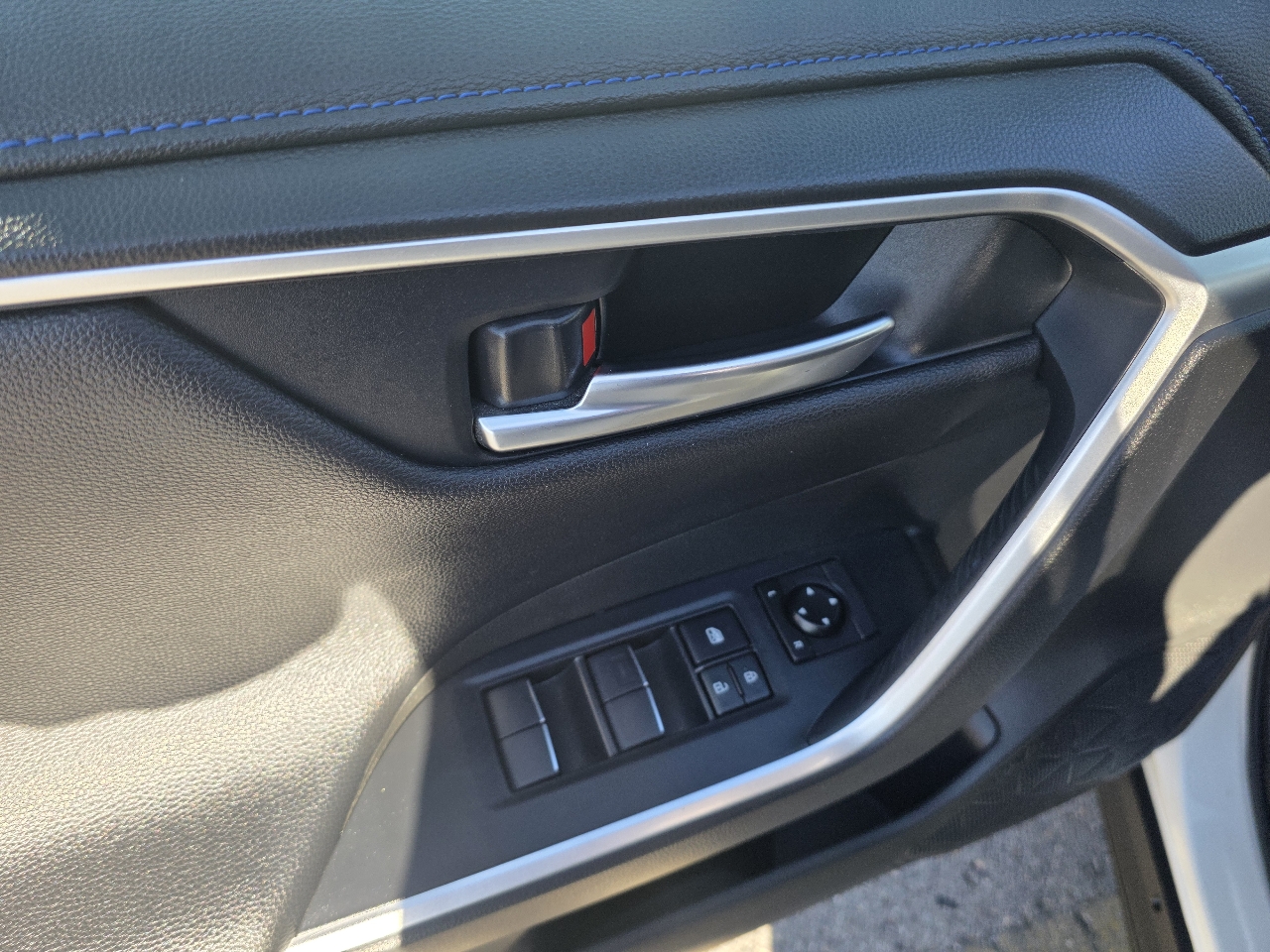 Toyota RAV4 Hybrid XSE AWD (Natl) 2020