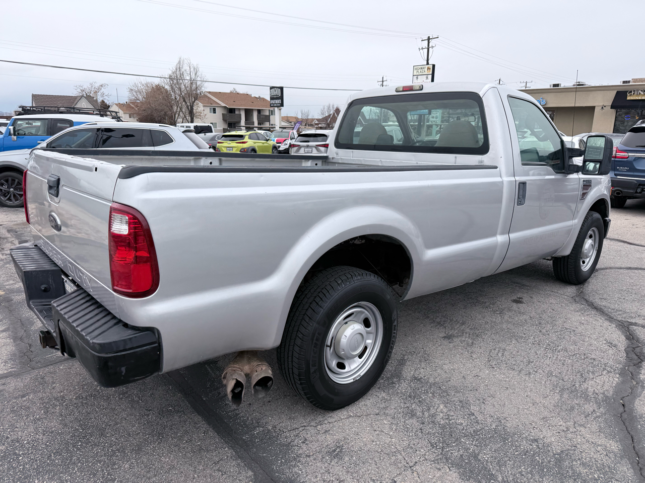 Ford Super Duty F-250 SRW 2WD Reg Cab 137" XLT 2010