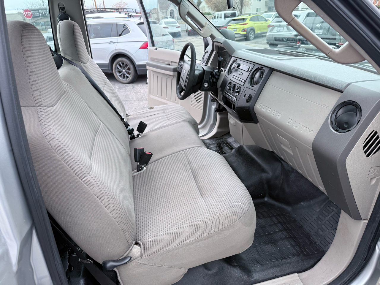 Ford Super Duty F-250 SRW 2WD Reg Cab 137" XLT 2010