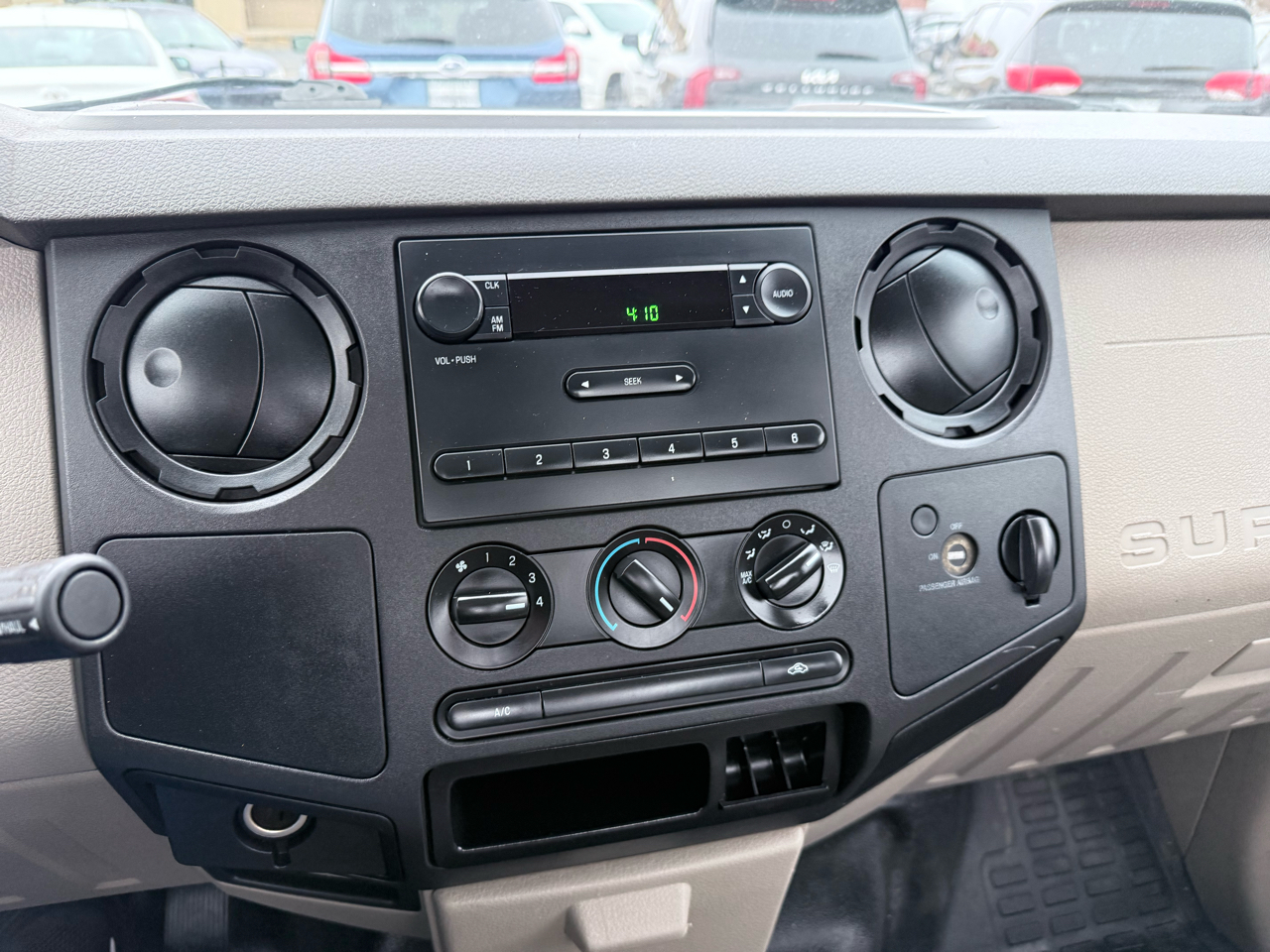 Ford Super Duty F-250 SRW 2WD Reg Cab 137" XLT 2010