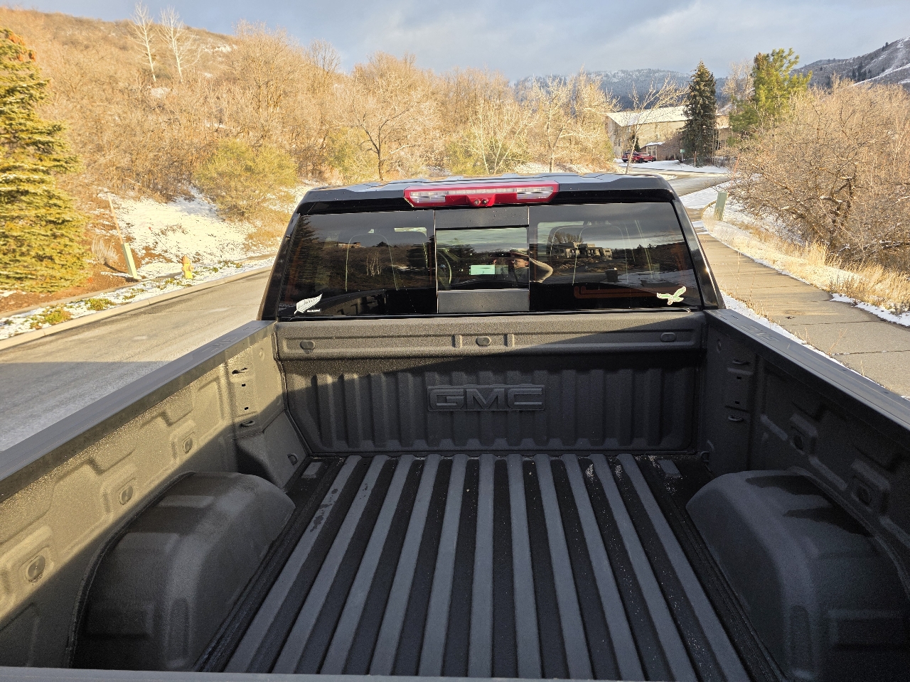 GMC Sierra 1500 4WD Crew Cab 147" AT4X 2025