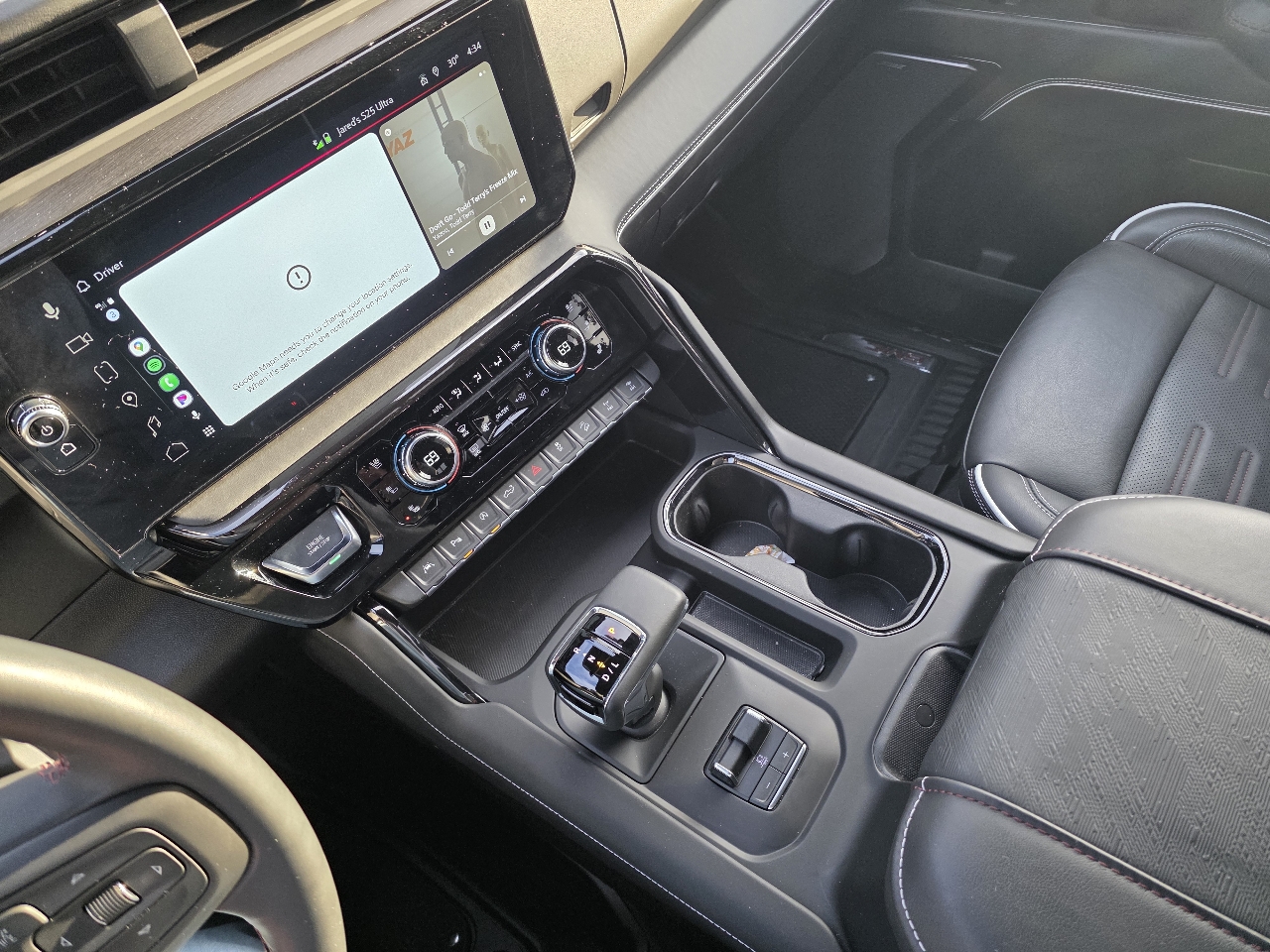 GMC Sierra 1500 4WD Crew Cab 147" AT4X 2025