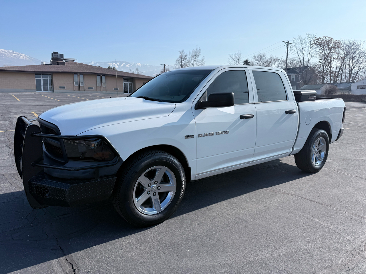 RAM 1500 4WD Crew Cab 140.5" ST 2012