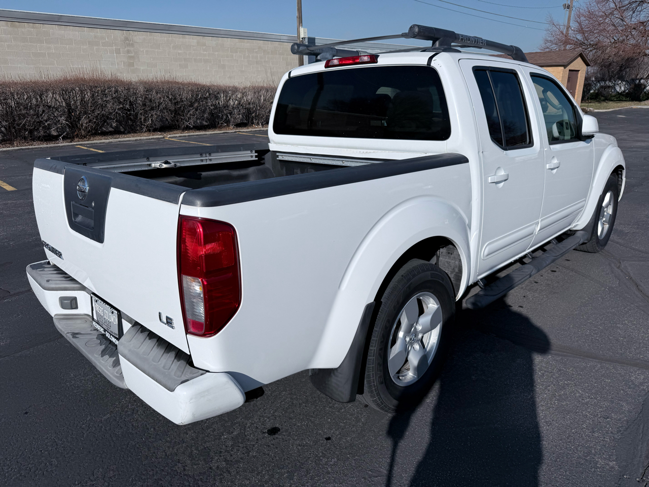 Nissan Frontier 2WD LE Crew Cab V6 Auto 2005