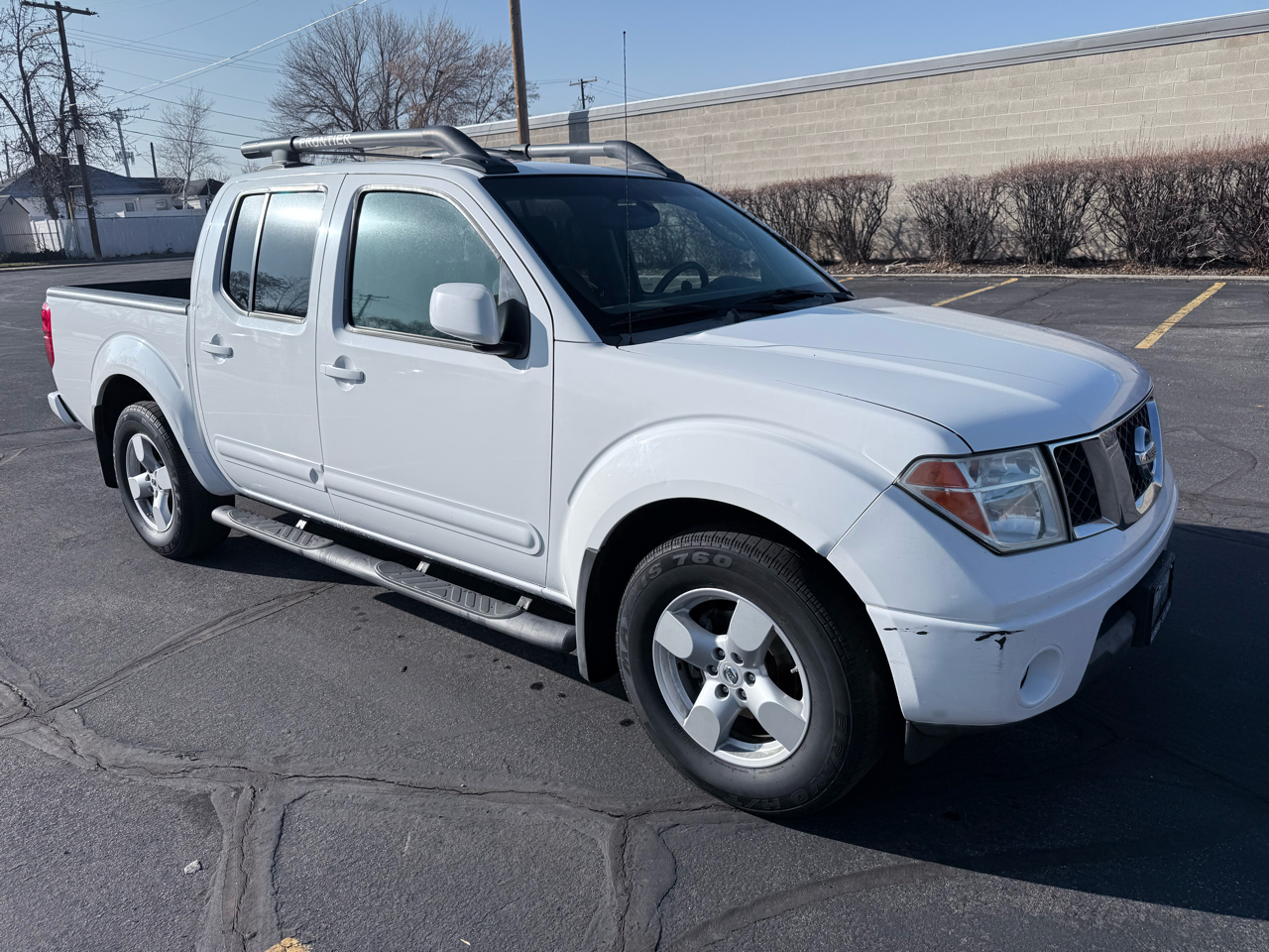 Nissan Frontier 2WD LE Crew Cab V6 Auto 2005