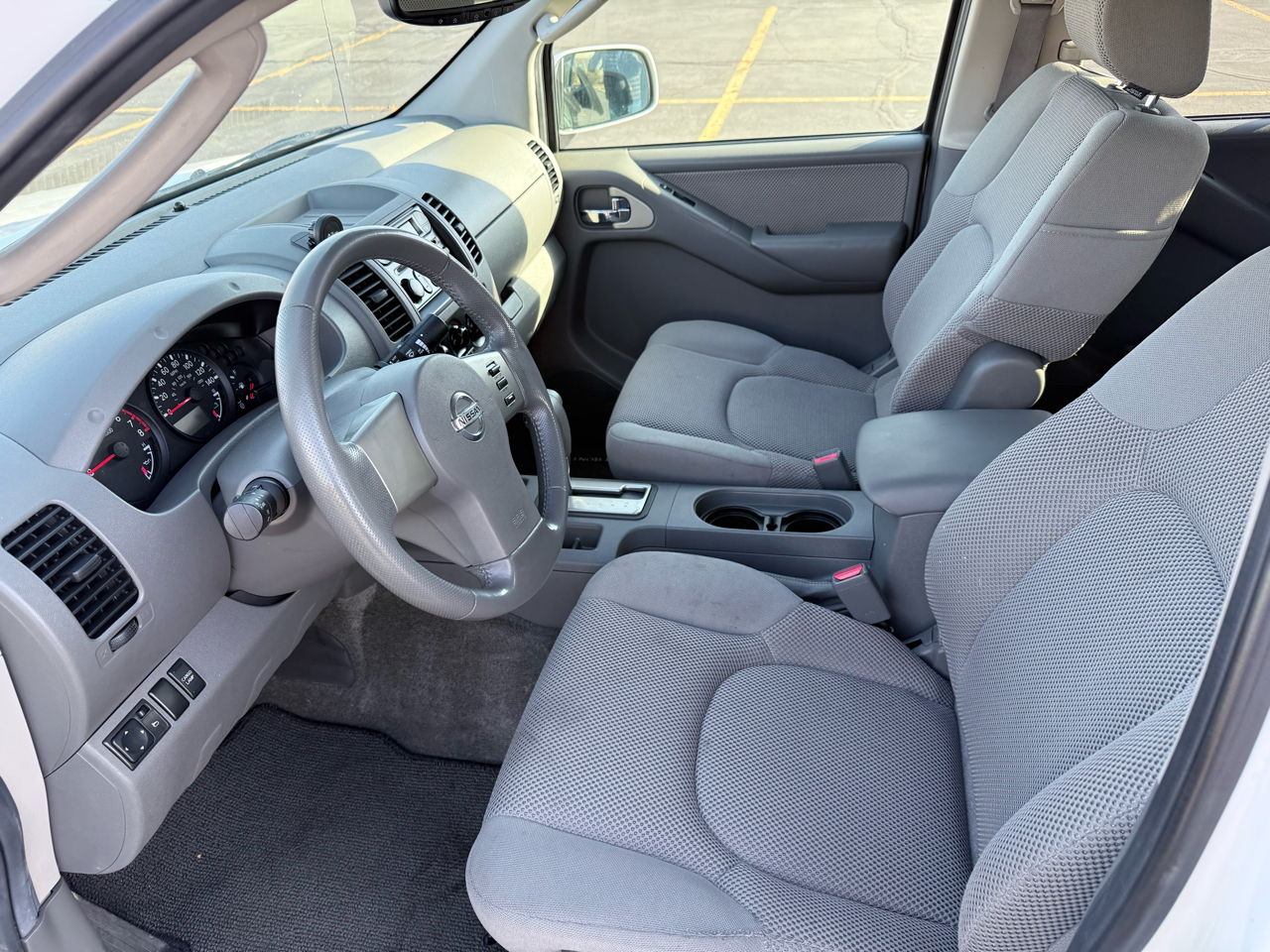 Nissan Frontier 2WD LE Crew Cab V6 Auto 2005