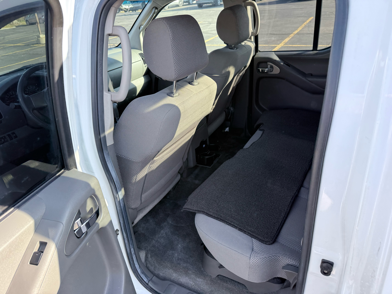 Nissan Frontier 2WD LE Crew Cab V6 Auto 2005