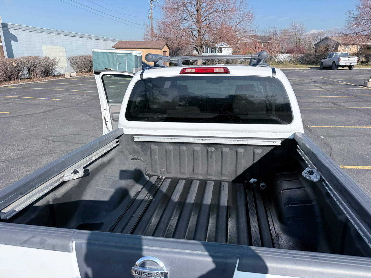 Nissan Frontier 2WD LE Crew Cab V6 Auto 2005