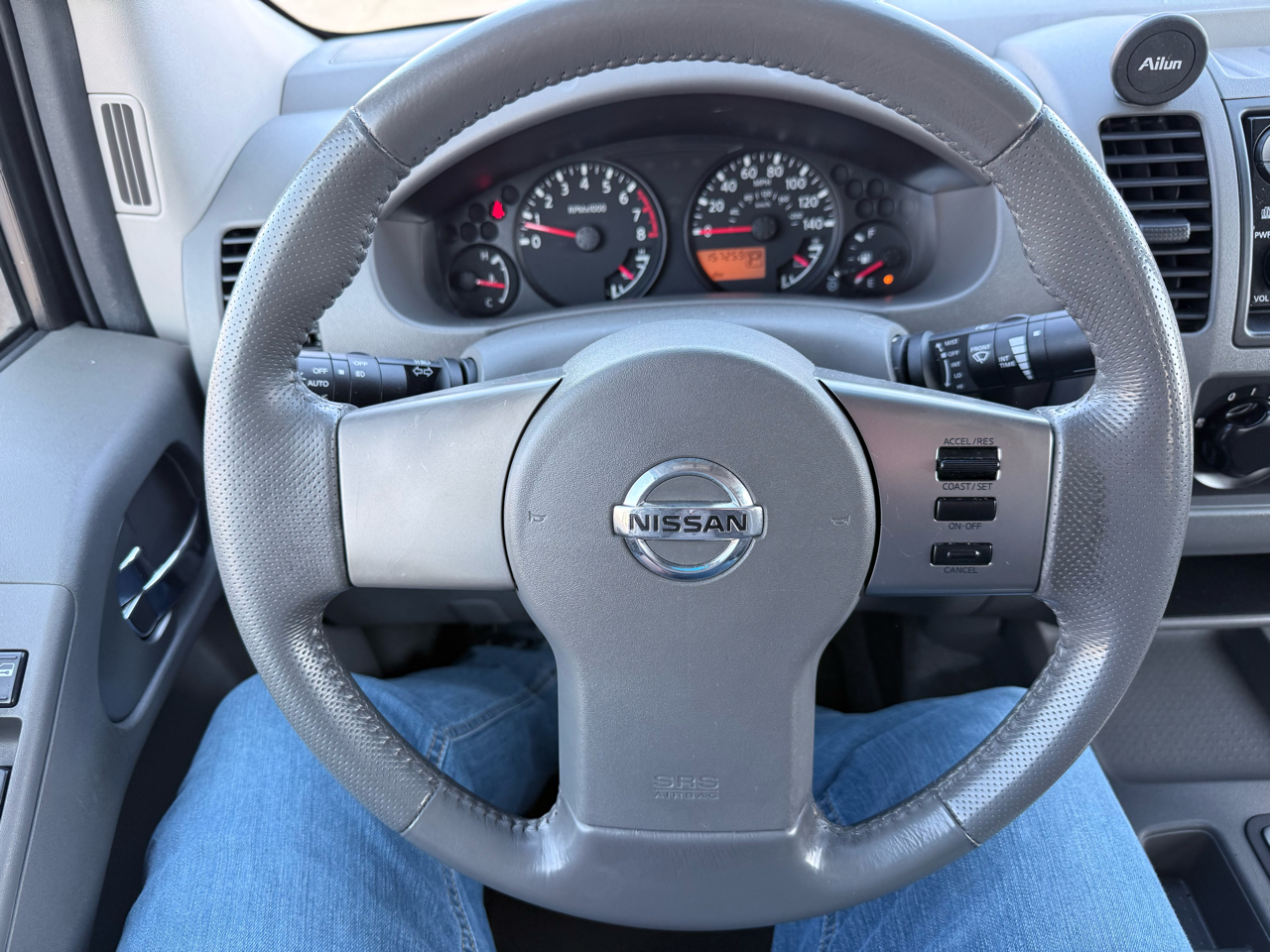 Nissan Frontier 2WD LE Crew Cab V6 Auto 2005