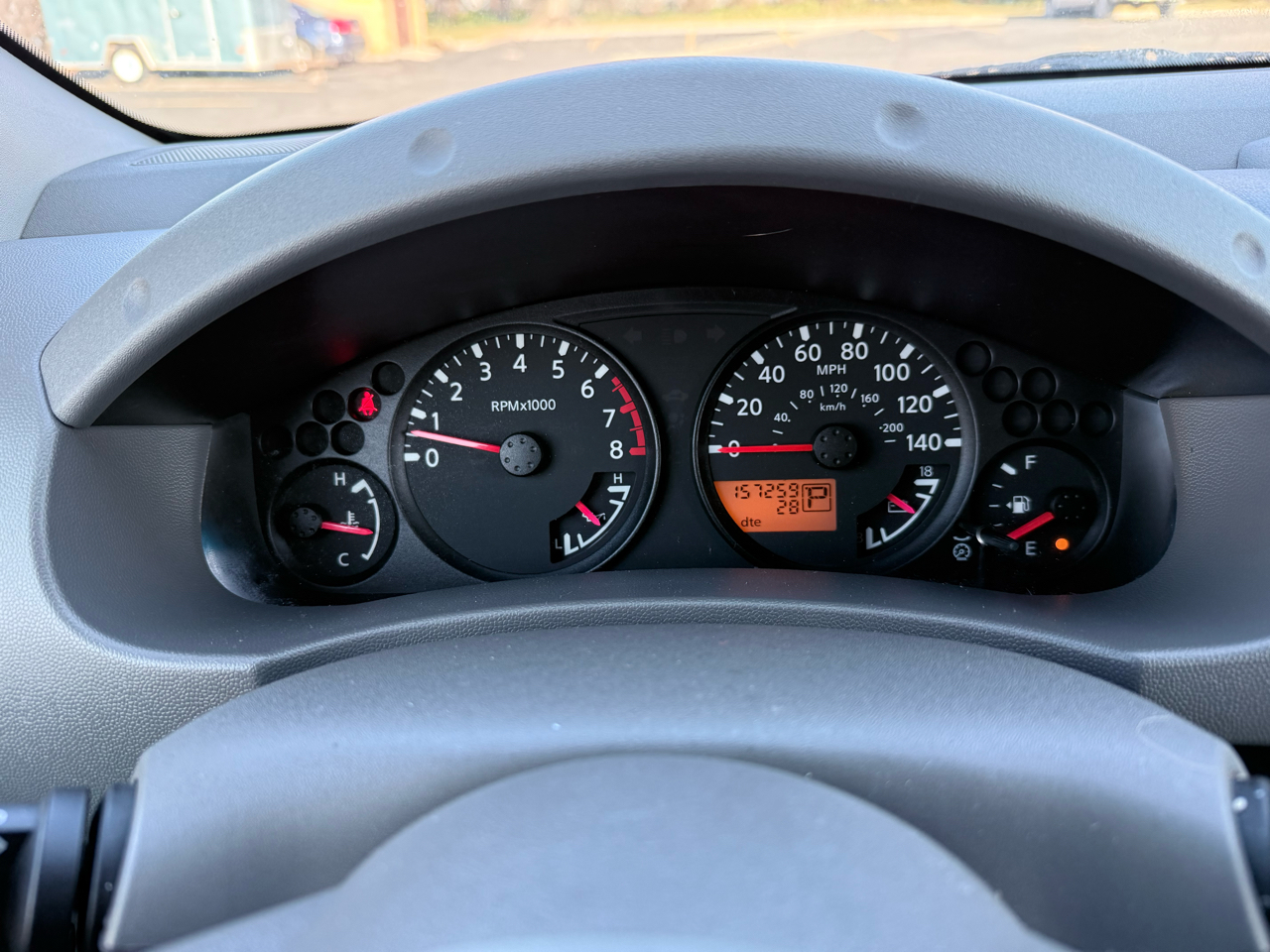 Nissan Frontier 2WD LE Crew Cab V6 Auto 2005