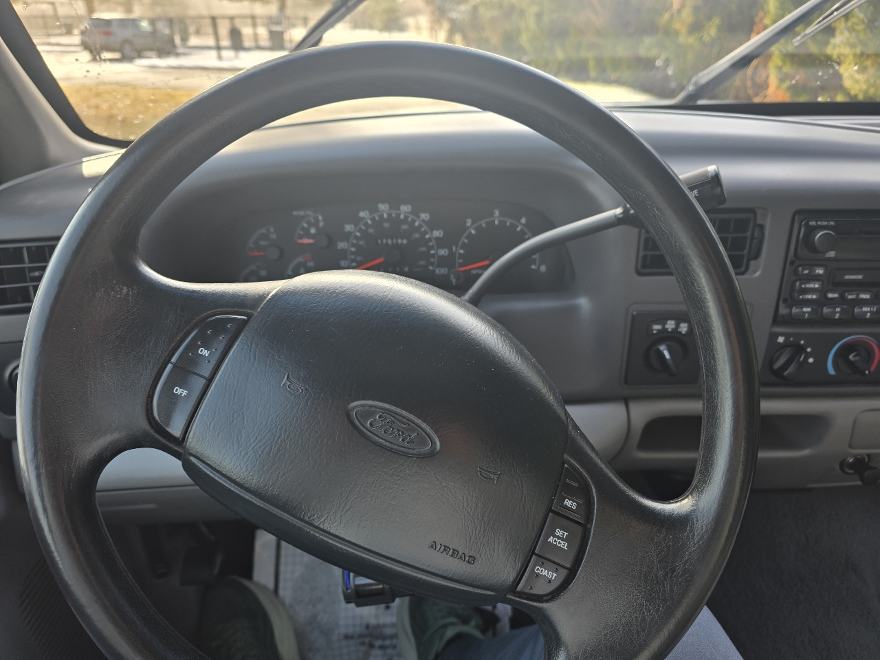 Ford Super Duty F-250 Crew Cab 156" XLT 4WD 2000