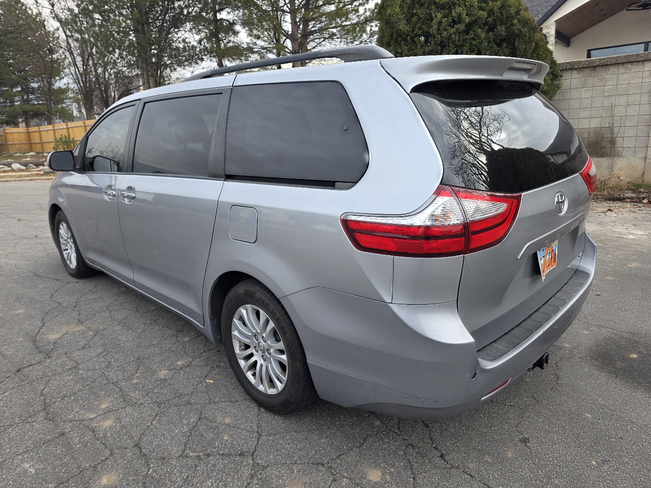 Toyota Sienna XLE Auto Access Seat FWD 7-Passenger (Natl) 2017