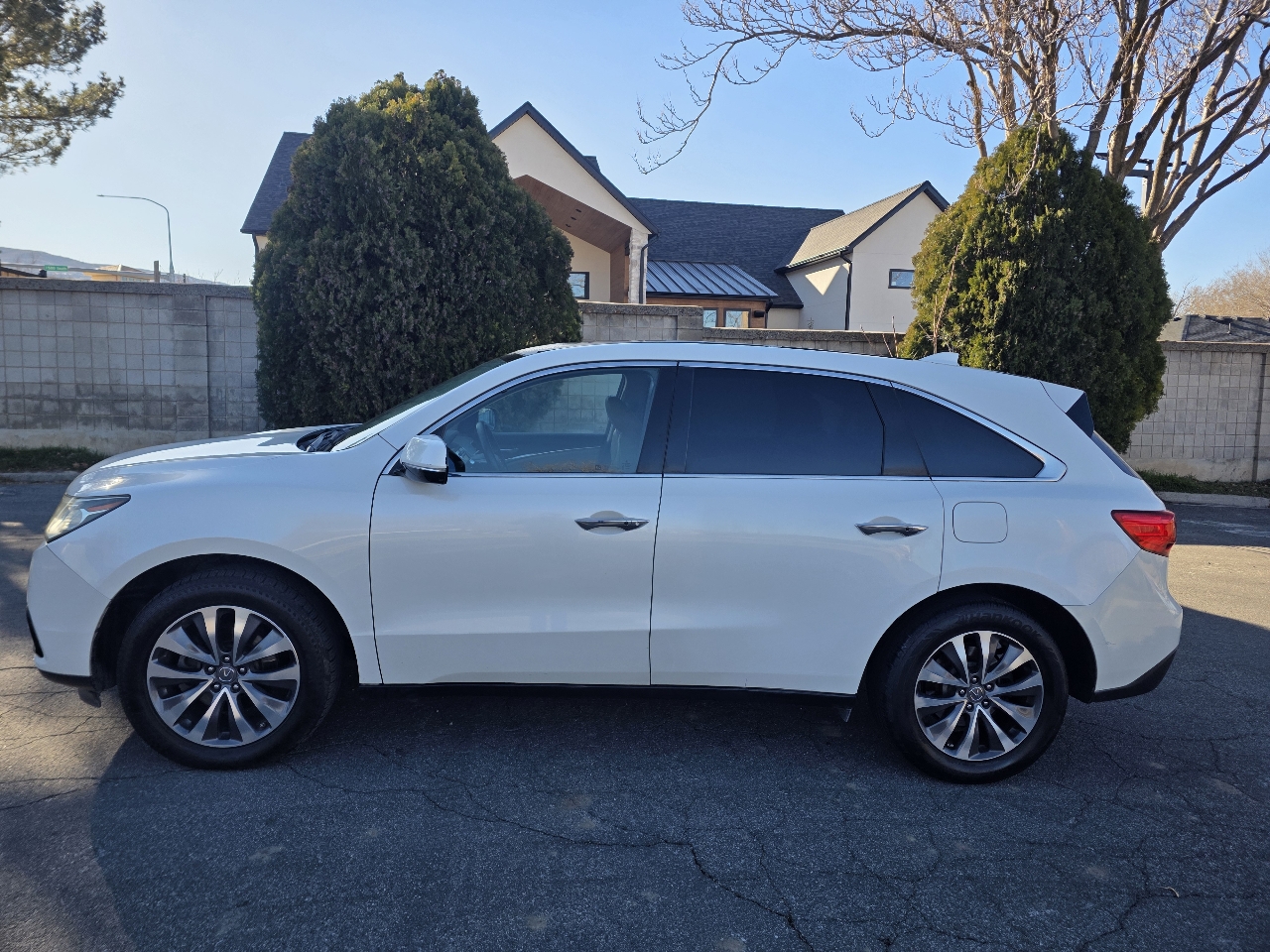 Acura MDX FWD 4dr Tech Pkg 2015