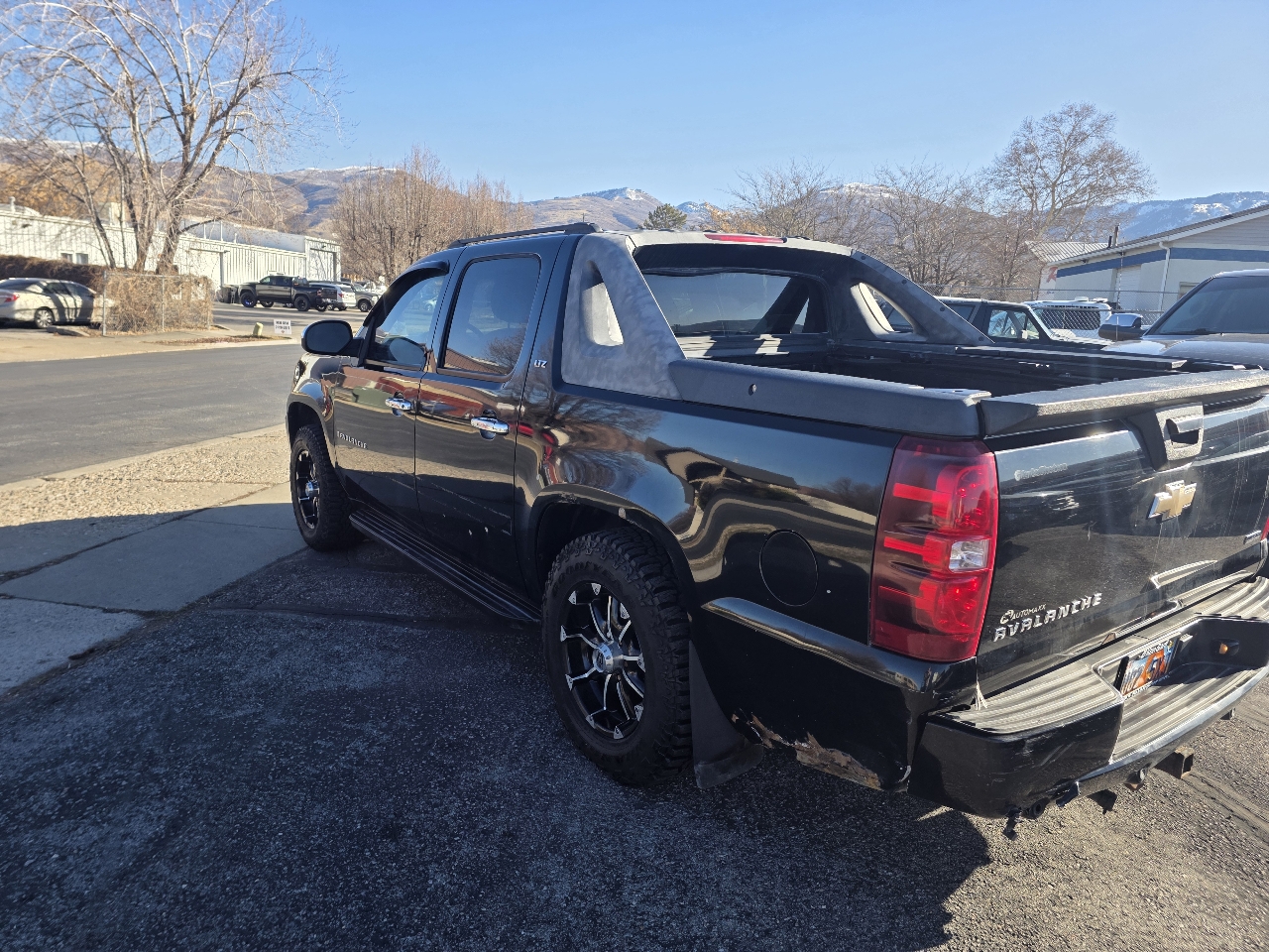 Chevrolet Avalanche 4WD Crew Cab 130" LT w/2LT 2008
